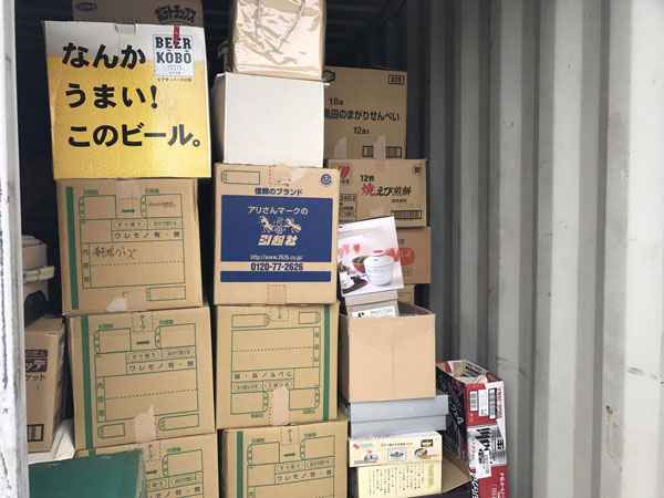 明石市大久保町大久保町で不用品の回収をしました。満載になりました。